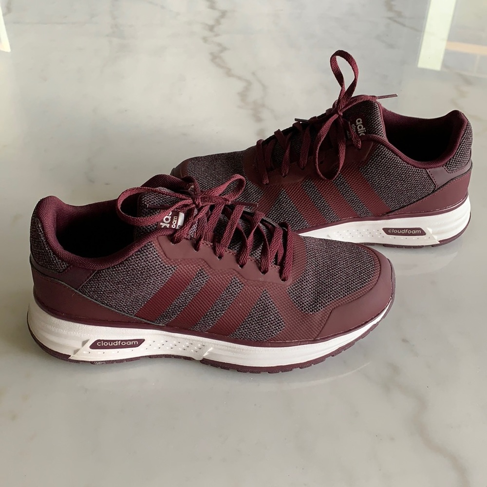 Adidas neo cloudfoam ultra footbed sneaker. Size 8